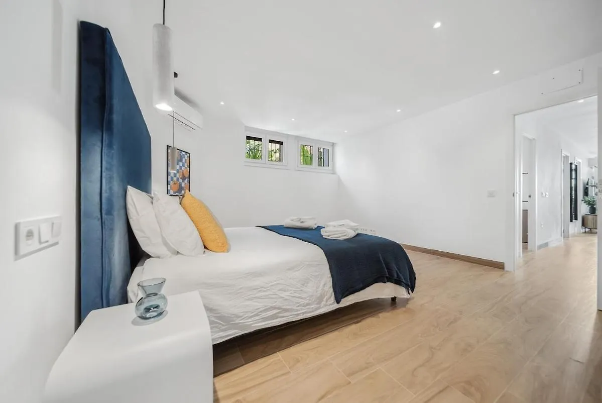 Charming & Modern 4Br Apartment Marbella