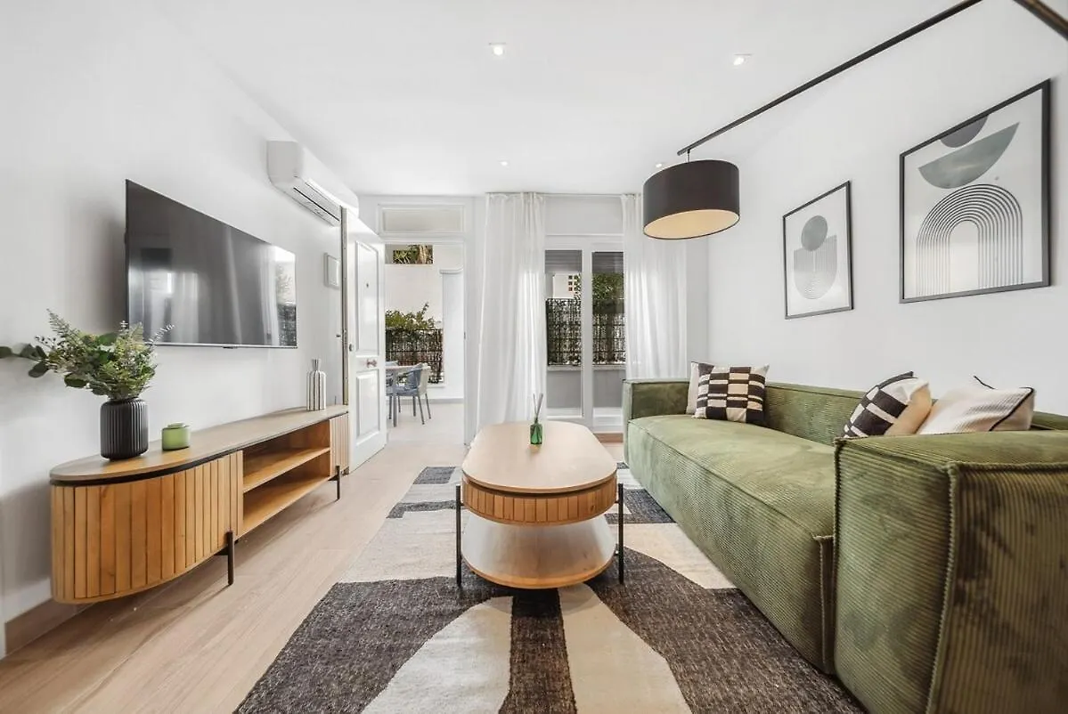 Charming & Modern 4Br Apartment Marbella